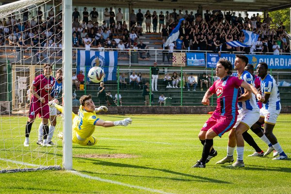 Quels sont les avantages des séances de neurostimulation transcrânienne pour la récupération cognitive des joueurs?